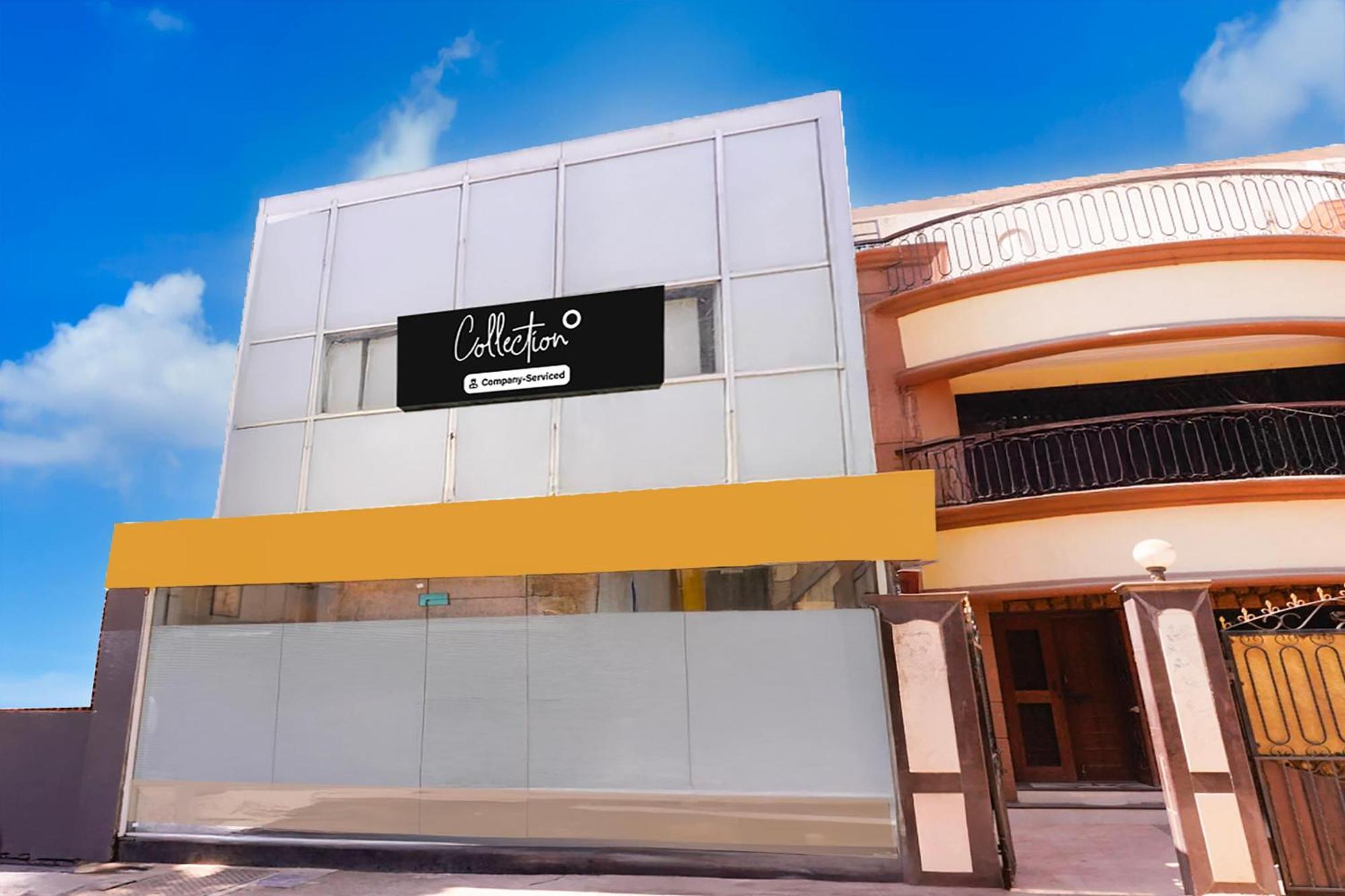 Hotel Super Collection O Andheri West Near Kokilaben Hospital